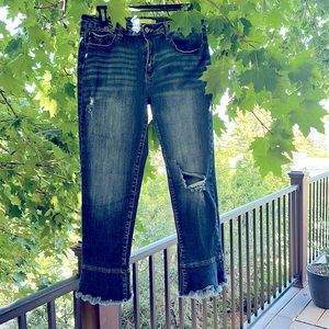 Kancan denim crop jeans with flare bottom. Size 29